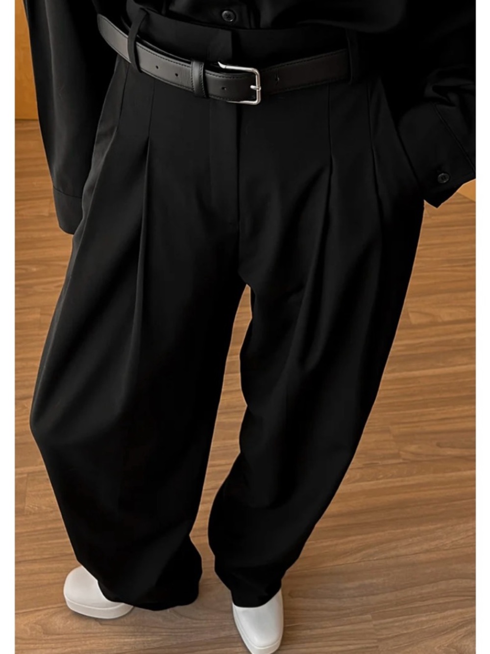 The Frankie Shop GELSO PLEATED TROUSERS - BLACK